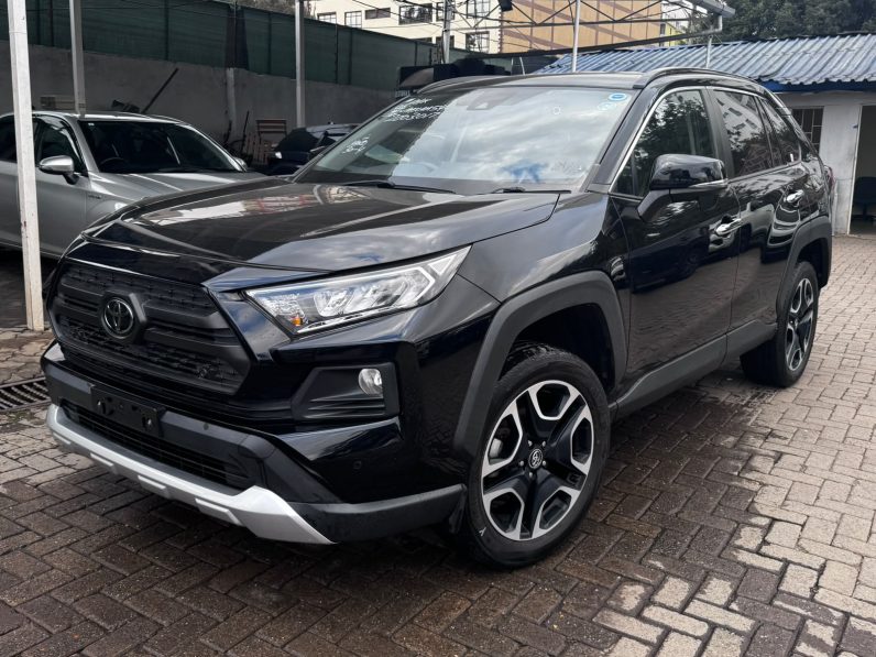 
								Toyota Rav4 full									