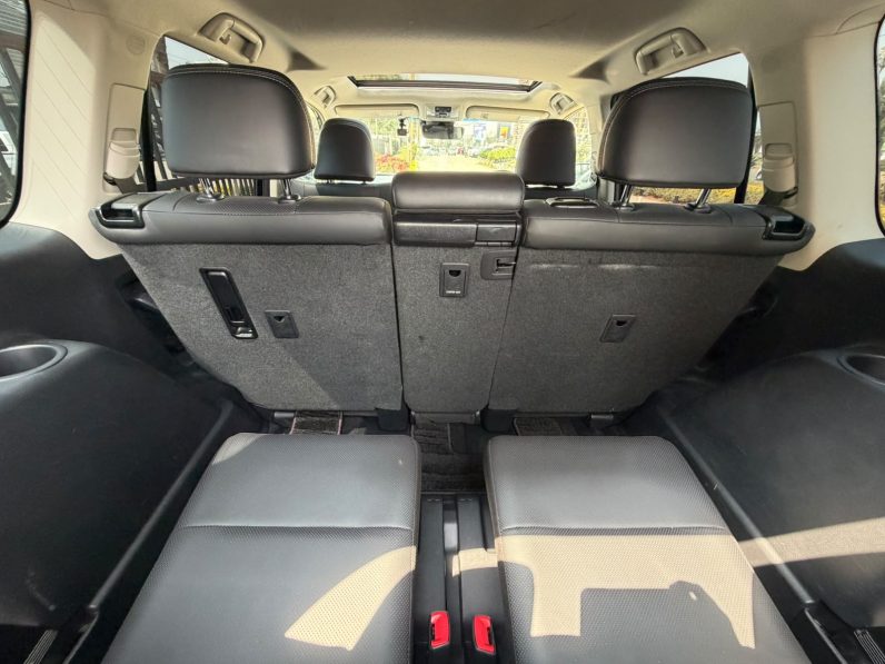 
								Toyota Land Cruiser Prado TX-L full									