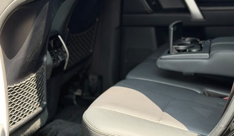 
								Toyota Land Cruiser Prado TX-L full									