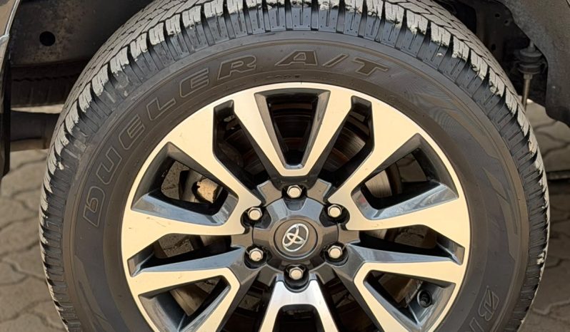 
								Toyota Land Cruiser Prado TX-L full									