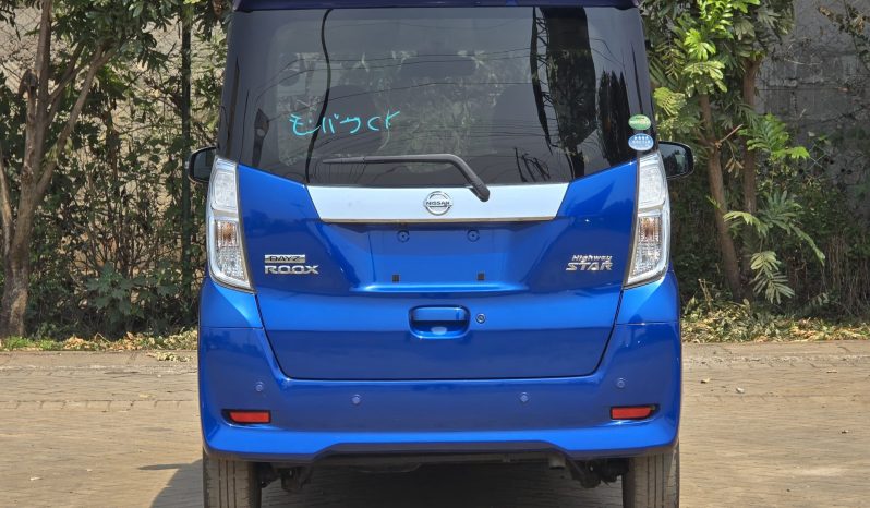 
								Nissan Dayz Roox Highway Star full									