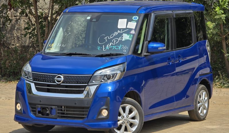 
								Nissan Dayz Roox Highway Star full									