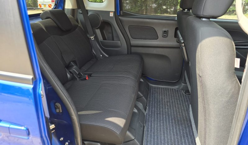 
								Nissan Dayz Roox Highway Star full									