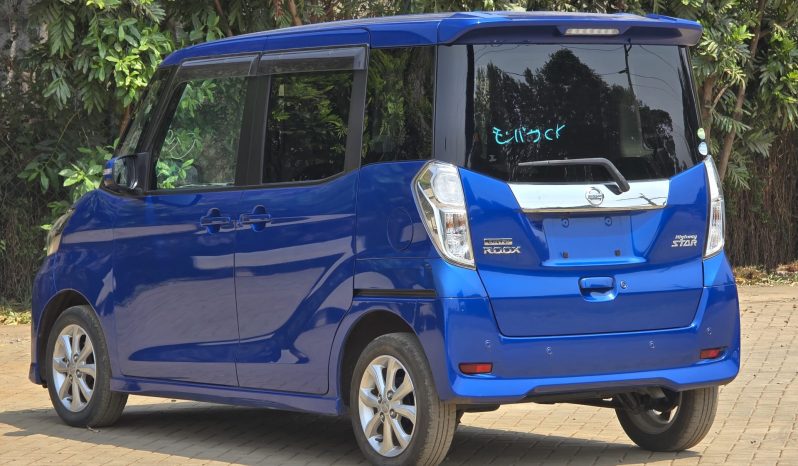 
								Nissan Dayz Roox Highway Star full									