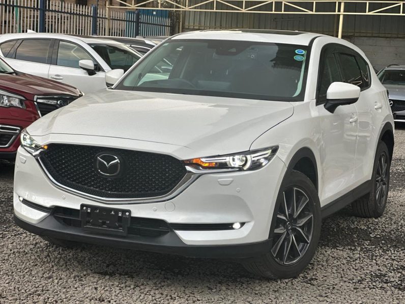 
								Mazda CX-5 full									