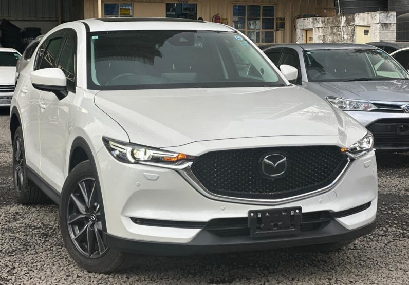 
								Mazda CX-5 full									