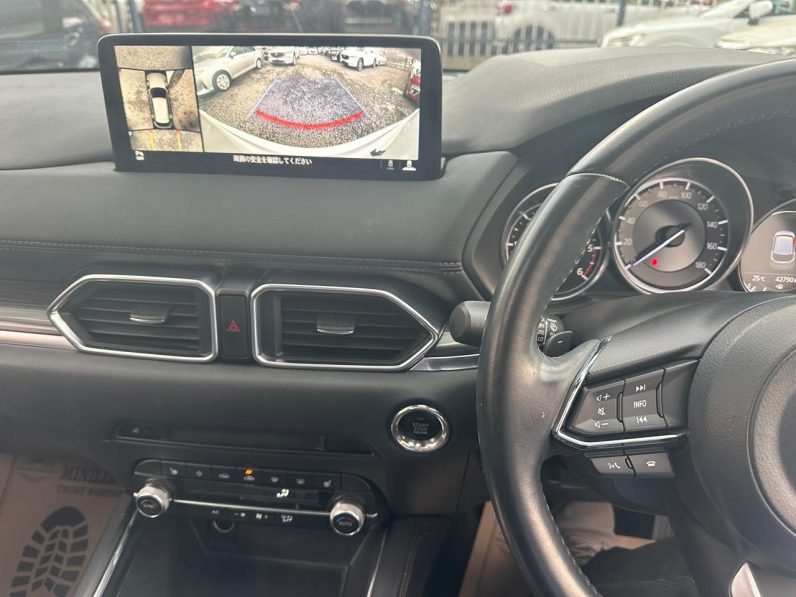
								Mazda CX-5 full									