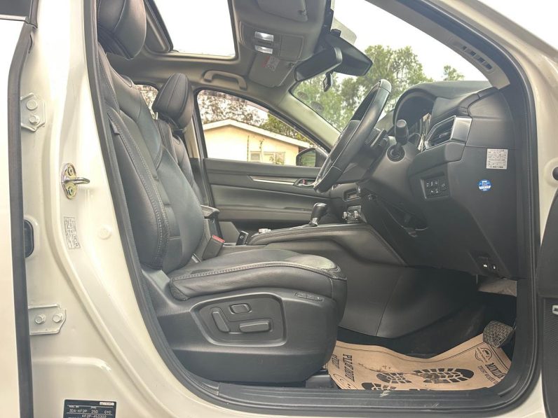 
								Mazda CX-5 full									