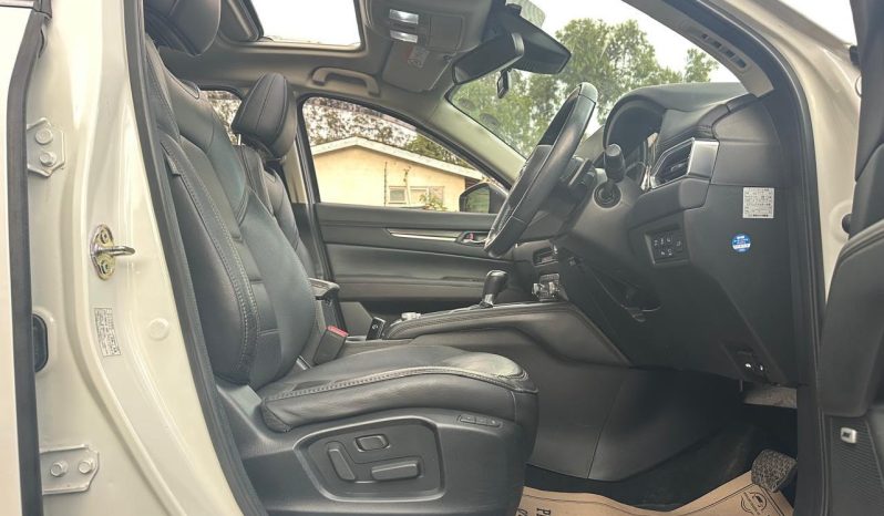
								Mazda CX-5 full									