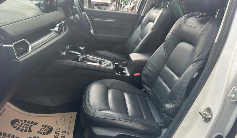 
								Mazda CX-5 full									