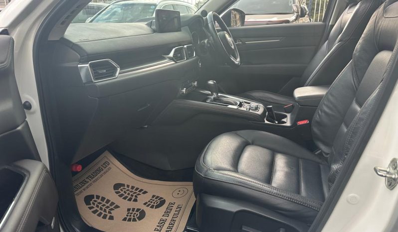 
								Mazda CX-5 full									
