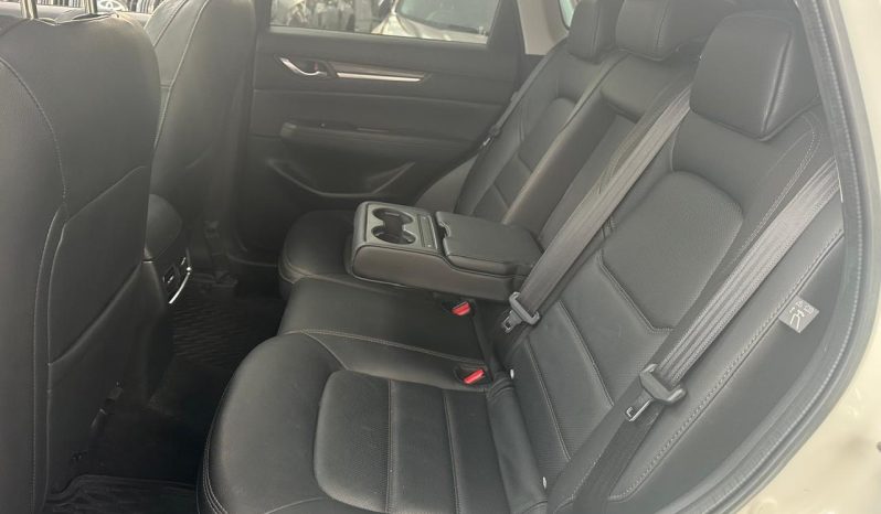 
								Mazda CX-5 full									