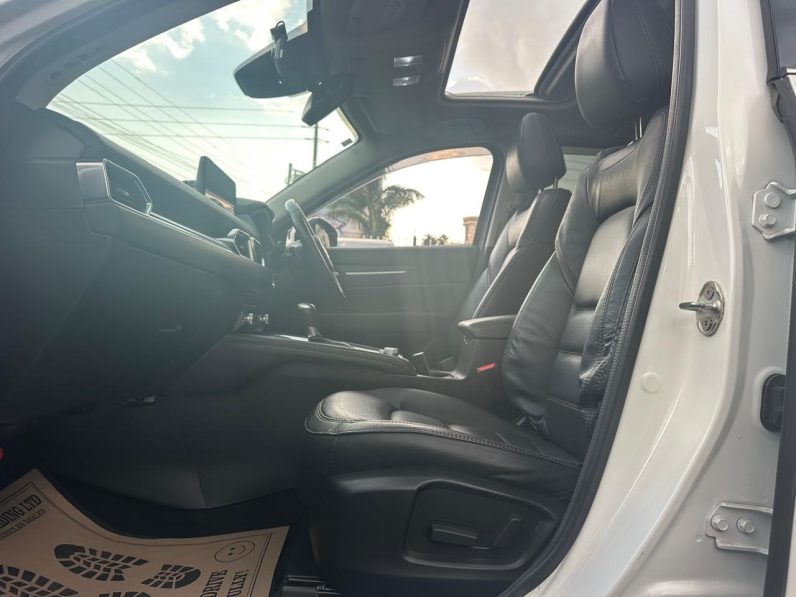 
								Mazda CX-5 full									