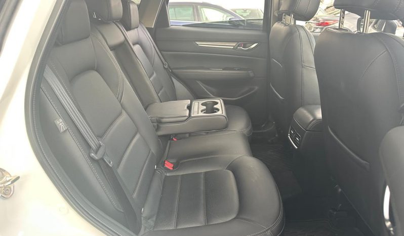 
								Mazda CX-5 full									