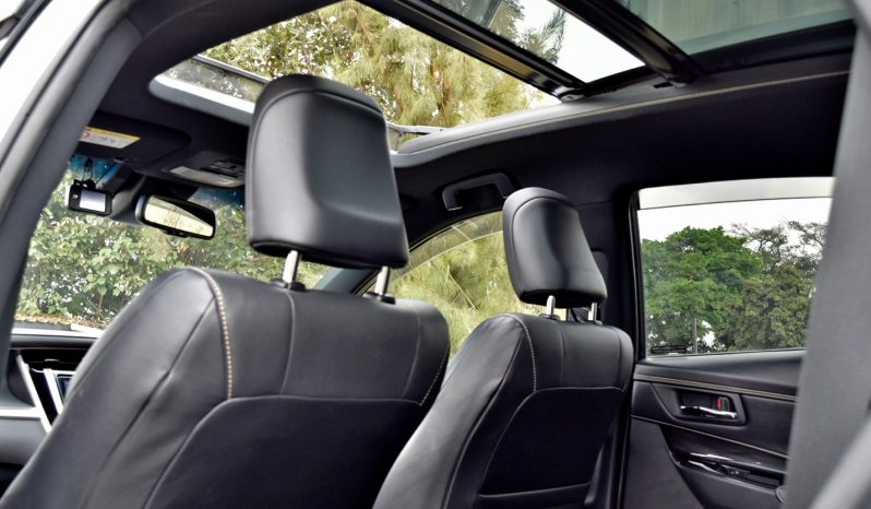 
								Toyota Harrier full									
