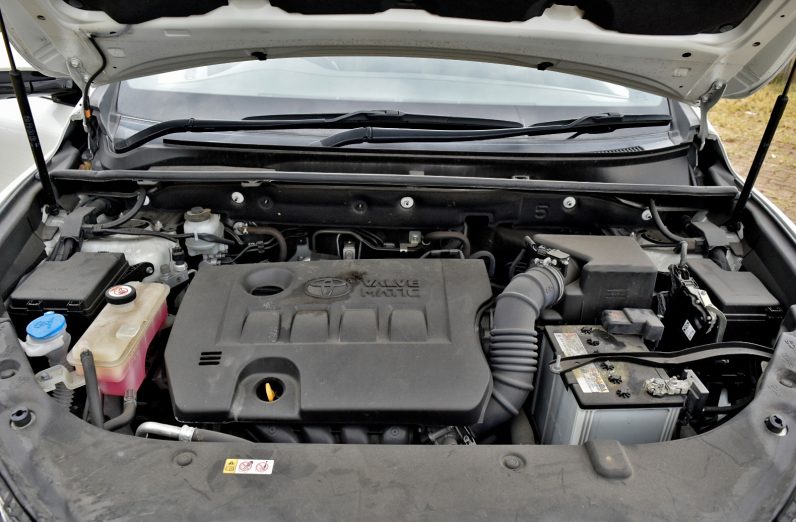 
								Toyota Harrier full									