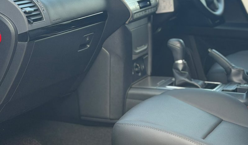 
								Toyota Landcruiser Prado TX-L full									