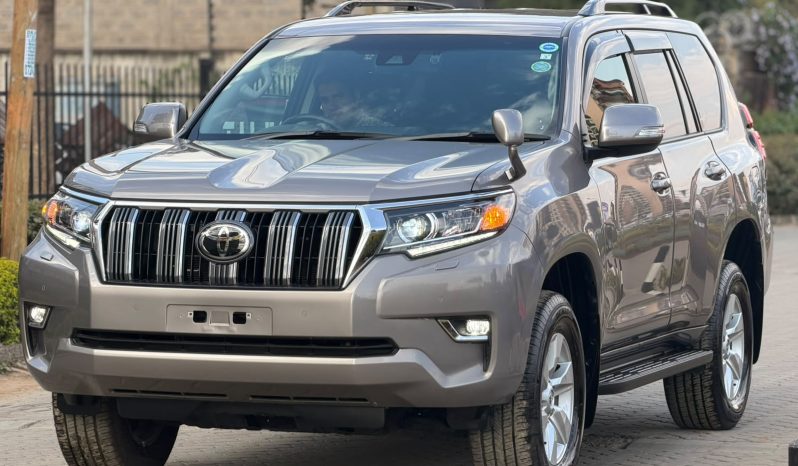 
								Toyota Landcruiser Prado TX-L full									