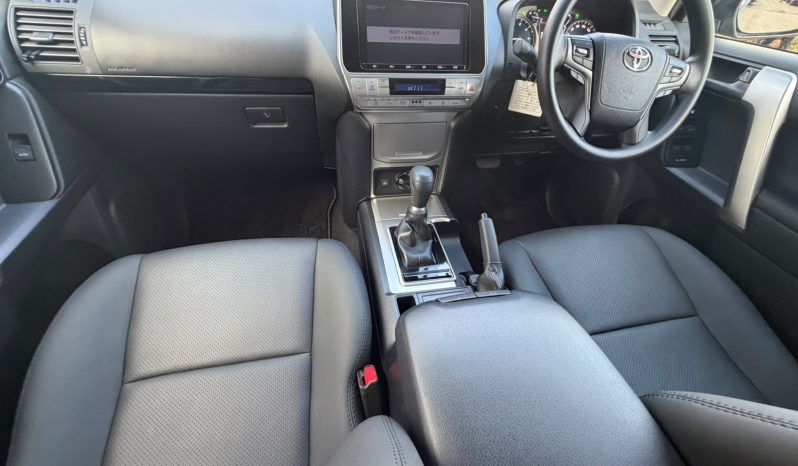 
								Toyota Landcruiser Prado TX-L full									