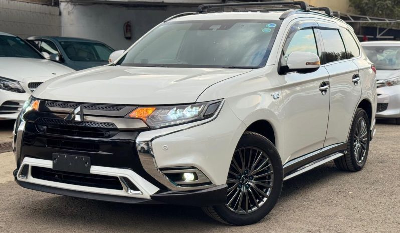
								Mitsubishi Outlander full									
