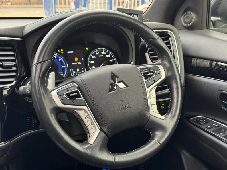 
								Mitsubishi Outlander full									