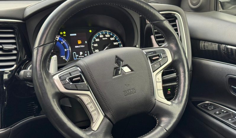 
								Mitsubishi Outlander full									