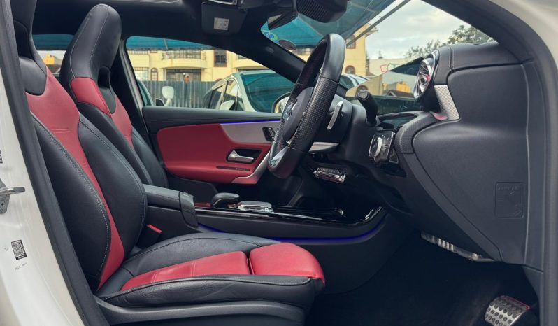 
								Mercedes Benz A180 full									