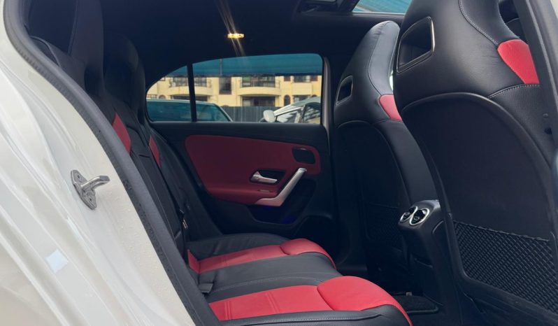 
								Mercedes Benz A180 full									