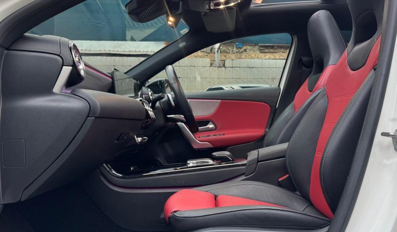 
								Mercedes Benz A180 full									
