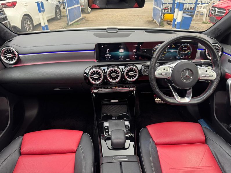 
								Mercedes Benz A180 full									