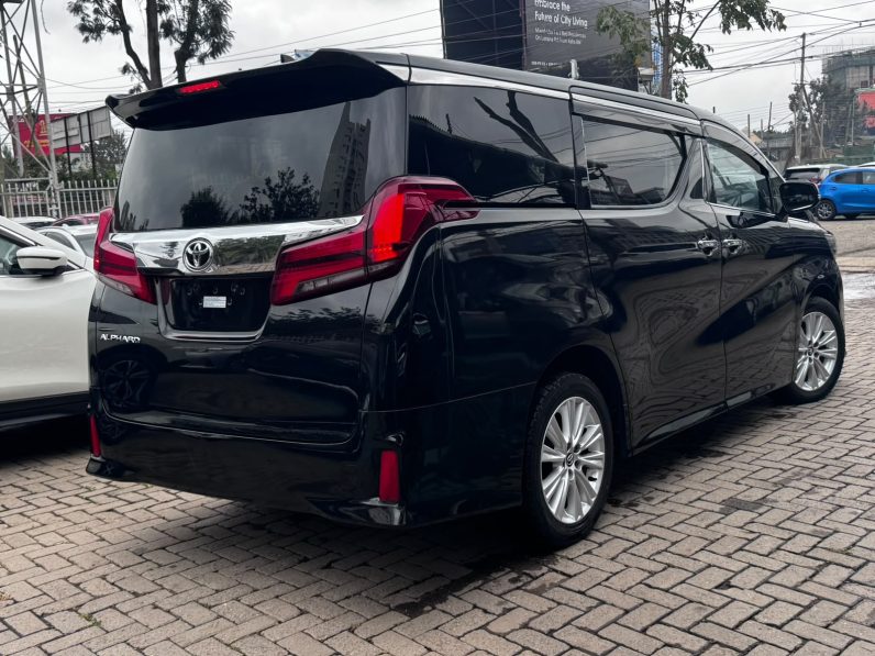 
								Toyota Alphard full									
