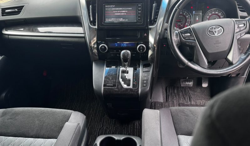 
								Toyota Alphard full									