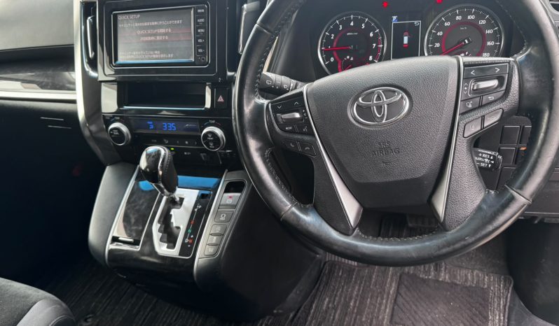 
								Toyota Alphard full									