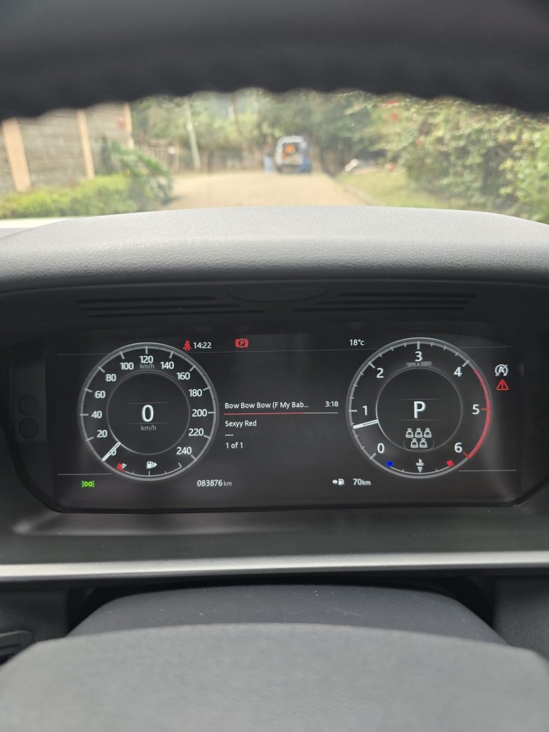 
								Land Rover discovery Landmark Edition full									