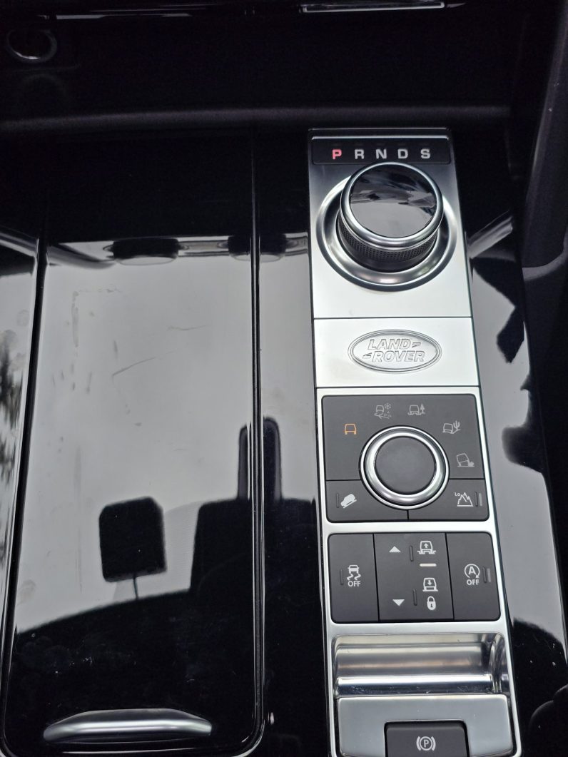 
								Land Rover discovery Landmark Edition full									
