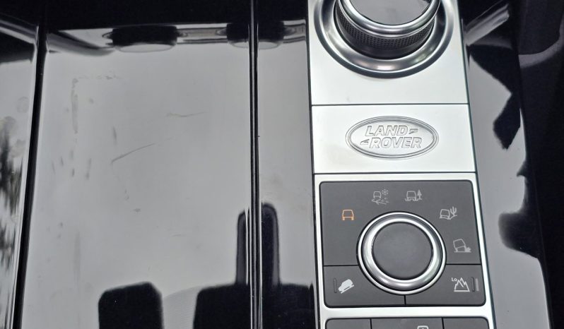
								Land Rover discovery Landmark Edition full									