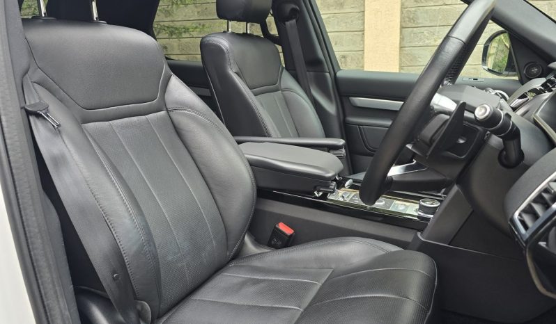 
								Land Rover discovery Landmark Edition full									