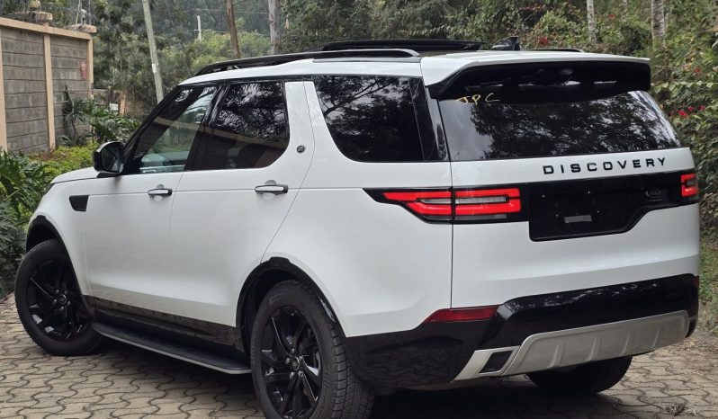 
								Land Rover discovery Landmark Edition full									