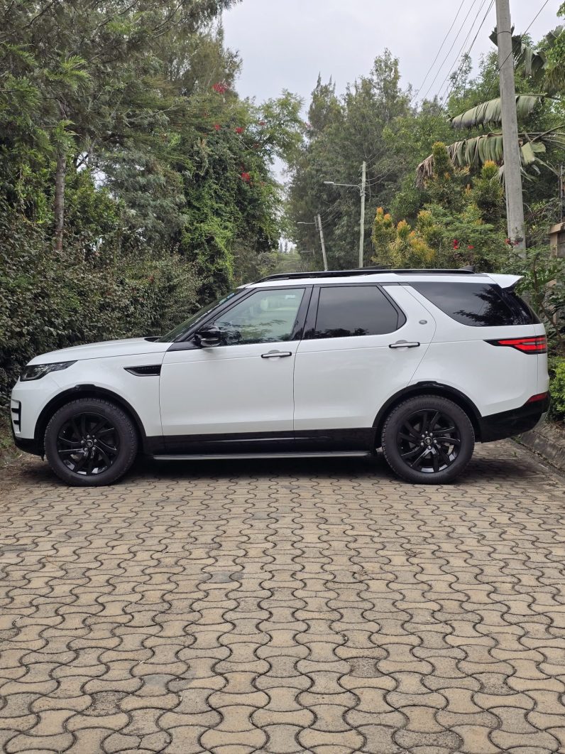 
								Land Rover discovery Landmark Edition full									
