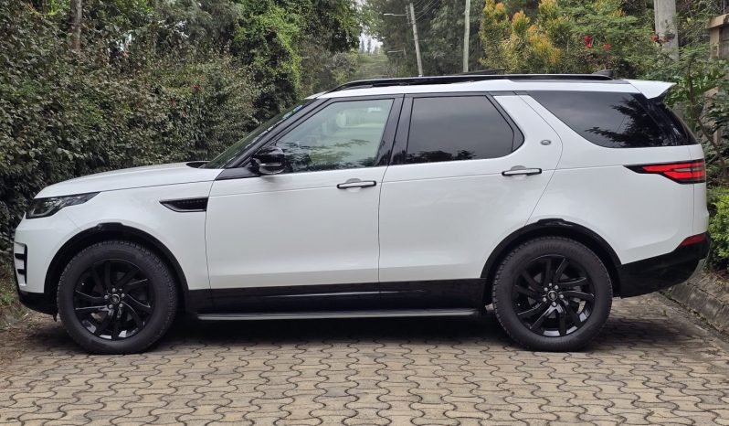 
								Land Rover discovery Landmark Edition full									