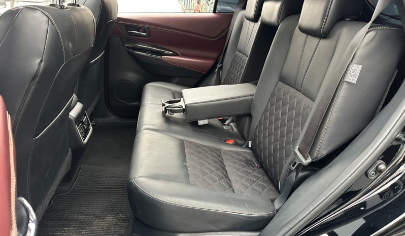
								Toyota Harrier full									