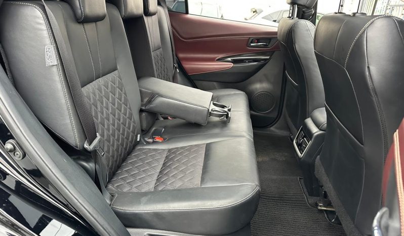
								Toyota Harrier full									
