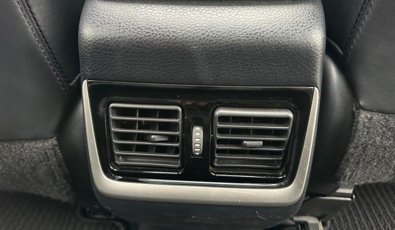 
								Toyota Harrier full									
