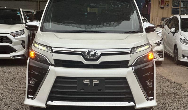 
								Toyota Voxy Zs full									