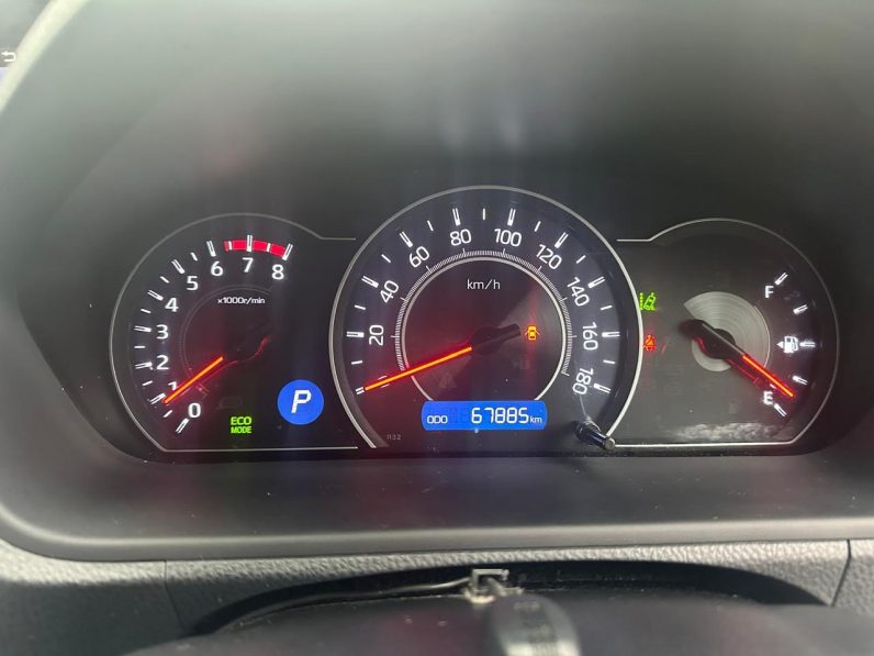 
								Toyota Voxy Zs full									