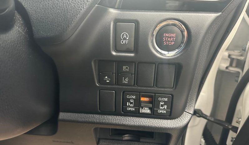 
								Toyota Voxy Zs full									