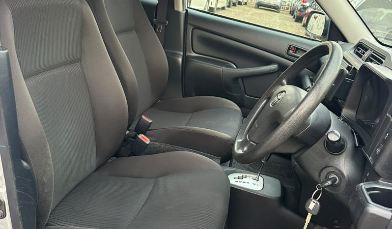 
								Toyota probox full									