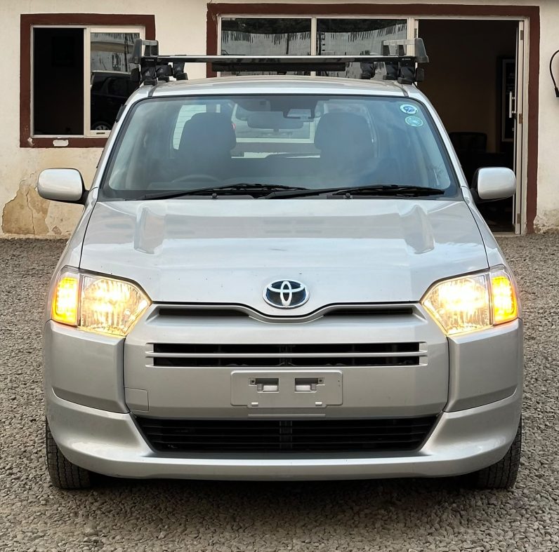 
								Toyota probox full									
