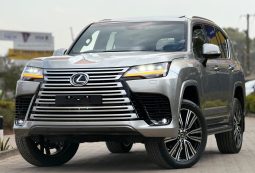 Lexus Lx500d
