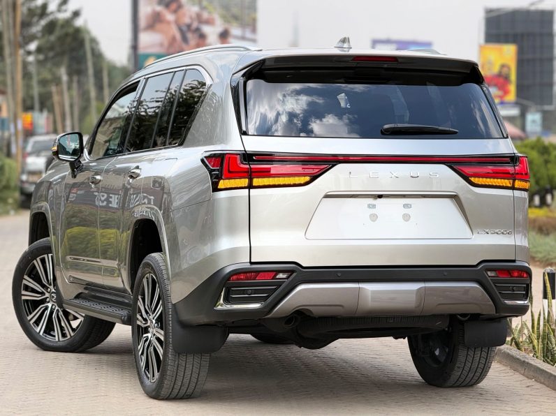 
								Lexus Lx500d full									